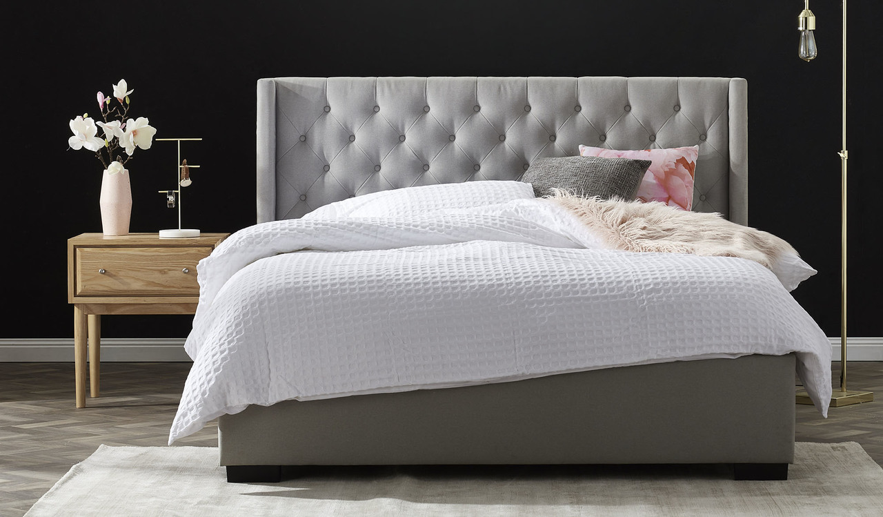 Almore-light-grey-upholstered-queen-bed-with-buttoned-tufted-headboard__80916.1520481414